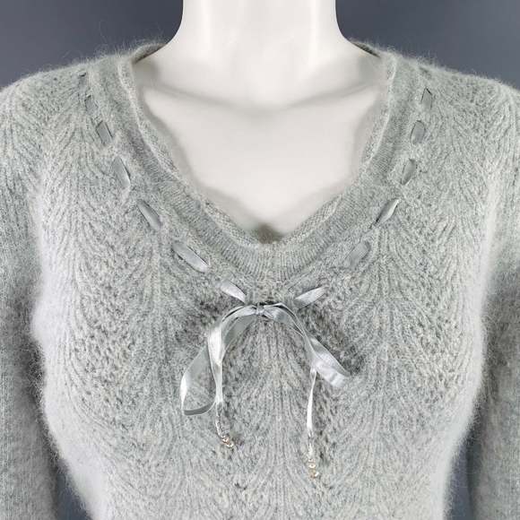 LUCY & LAUREL Grey Nylon Blend Ribbon Trim V-Neck Sweater - Picture 2 of 6